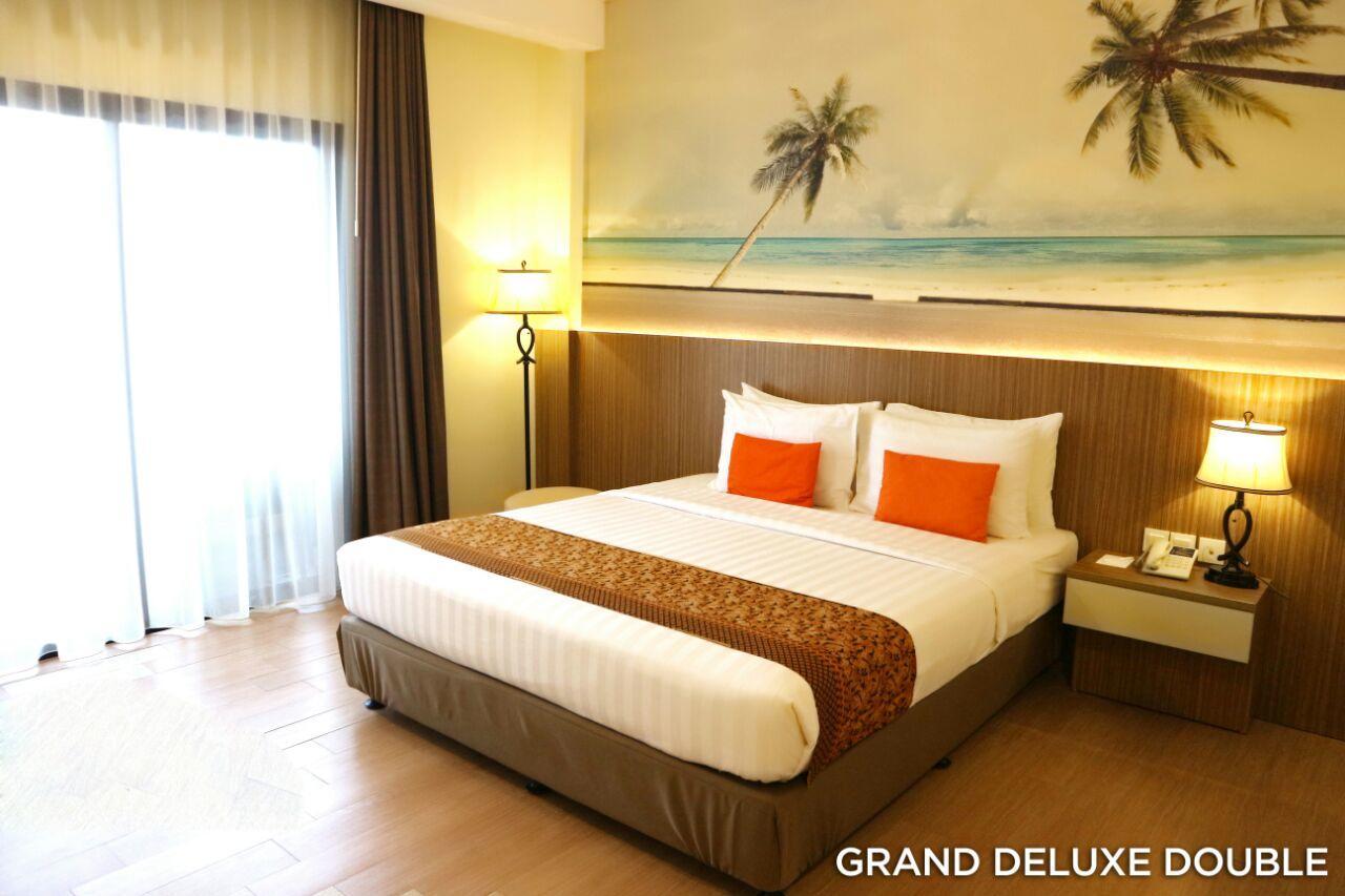 Golden Tulip Essential Belitung Hotel Танджунгпандан Екстериор снимка